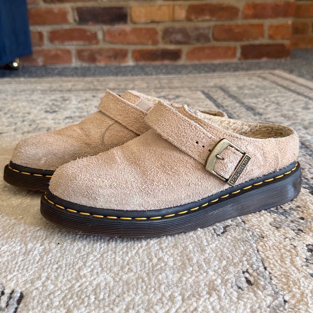 Dr Martens Isham Desert Oasis Suede Mule